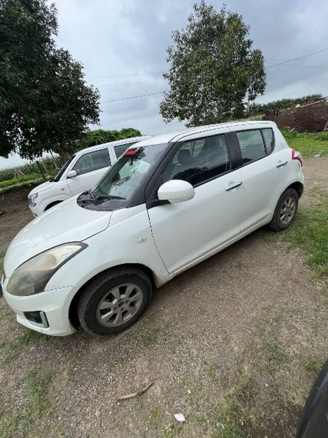 https://images10.gaadi.com/usedgaadi-sellcar/UsedCar/93af2938-9e61-4576-908c-020c861e781a/fc3a336e-ae85-436d-be4c-69f5a84df336.jpeg?imwidth=6400