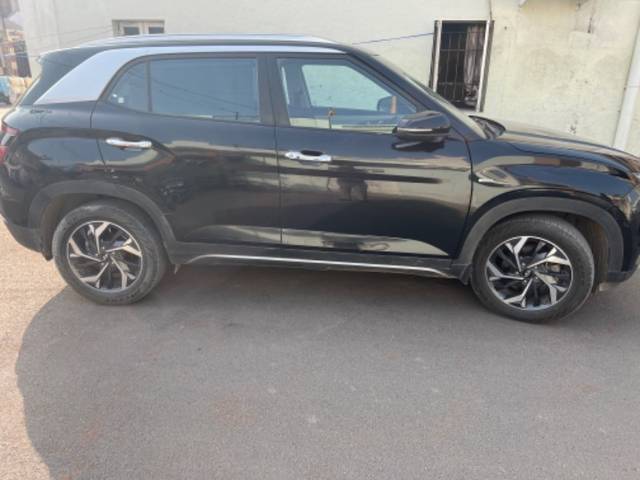 https://images10.gaadi.com/usedgaadi-sellcar/UsedCar/93bd9c87-47e0-43c1-afb2-f39769c7eab6/41b04bc4-38c9-41ef-a487-bcde75659626.jpg?imwidth=6401