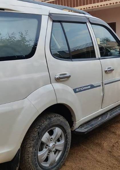 Tata Safari Storme EX Tata Safari Storme EX