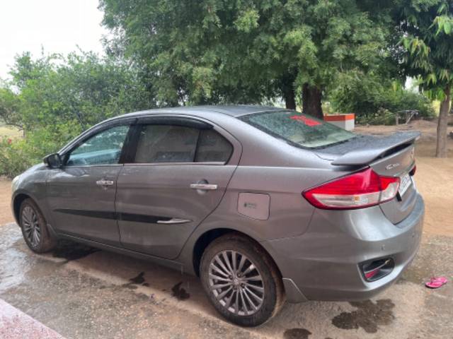 https://images10.gaadi.com/usedgaadi-sellcar/UsedCar/93d7cb94-f8bd-47ee-b2a0-77c3187c56b9/a63890ce-1b4e-42c2-be56-e3db5ea6416c.jpeg?imwidth=6402