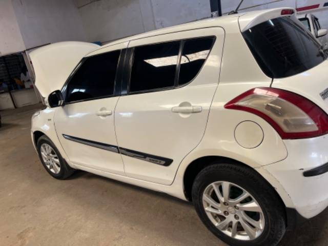https://images10.gaadi.com/usedgaadi-sellcar/UsedCar/93f76d49-85b5-4a5c-ba04-d64dd43b69f7/88173ceb-b5f5-4653-8225-2d756dc3a5e1.jpeg?imwidth=6400