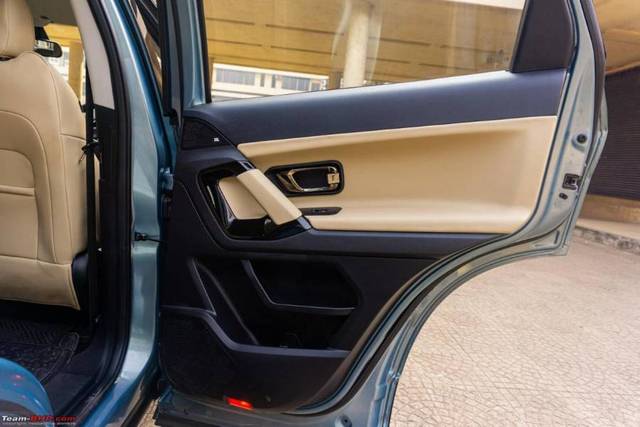 https://images10.gaadi.com/usedgaadi-sellcar/UsedCar/94105204-bfbb-48d6-9813-b470b2e6c492/a97e943b-502a-48c4-808b-555f66919877.jpg?imwidth=6402