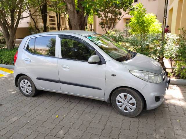 https://images10.gaadi.com/usedgaadi-sellcar/UsedCar/9415995e-a611-4b40-a76e-da98d81d67d3/9177996d-f2a3-4354-b653-31ca603f2ee0.jpg?imwidth=6400