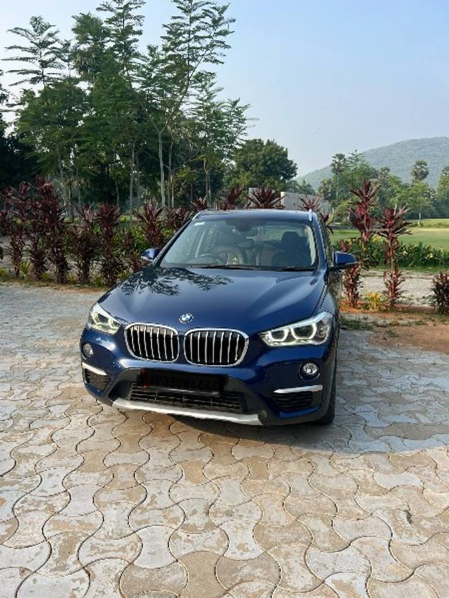 https://images10.gaadi.com/usedgaadi-sellcar/UsedCar/94e48110-42ff-45fe-b837-d8bab82c5af0/0d327b70-1b40-4ac9-9344-da4d57dfab77.jpeg?imwidth=6402