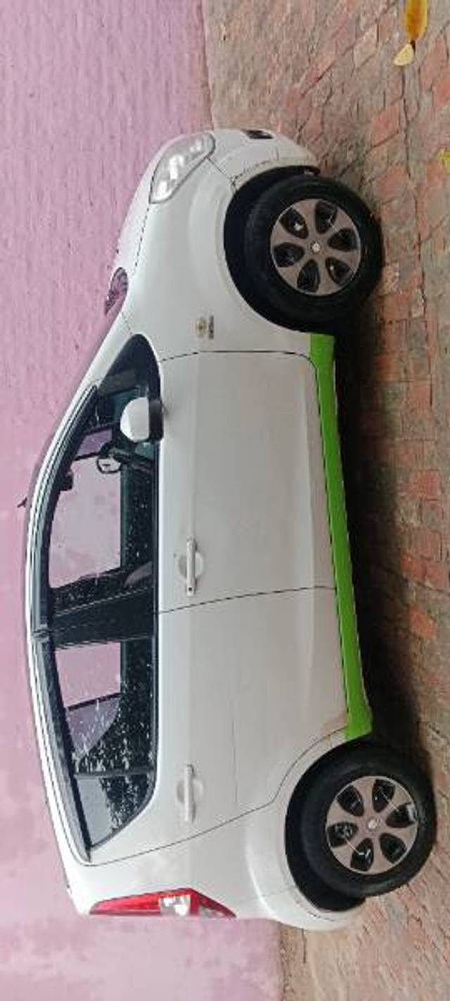 https://images10.gaadi.com/usedgaadi-sellcar/UsedCar/951fd69e-b7b0-4b89-be93-c3c31b1ded44/f3ddd1ae-5ee1-4c19-b3af-a75735186ddb.jpg?imwidth=6402