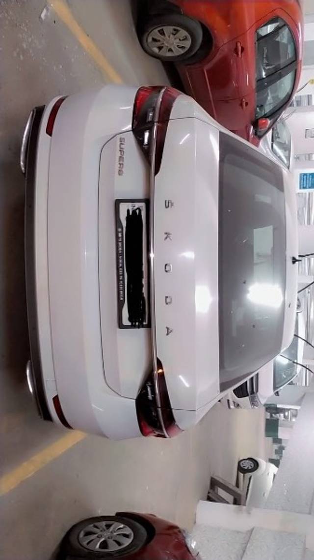 https://images10.gaadi.com/usedgaadi-sellcar/UsedCar/955311bf-4f96-4a68-8daf-ce3649c133df/fb9e461f-afa9-4fdd-9bde-8427147c1daa.jpeg?imwidth=6401