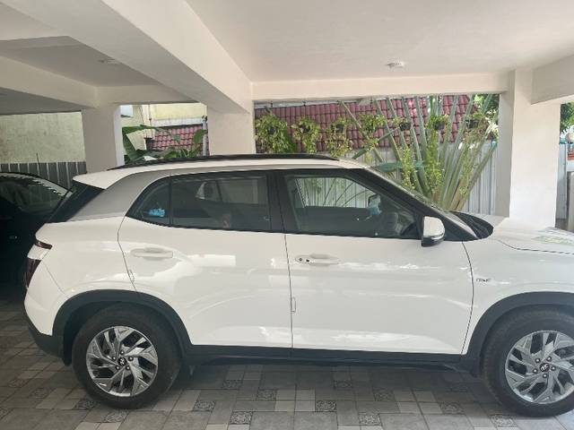 https://images10.gaadi.com/usedgaadi-sellcar/UsedCar/9579d544-6581-4fd8-8030-b9bd033055a5/2ab3b998-a815-42cf-b23f-9e2be1f68daa.jpg?imwidth=6401