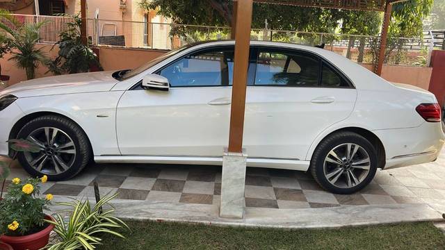 https://images10.gaadi.com/usedgaadi-sellcar/UsedCar/95c984b0-38fa-4d6a-abd0-987a9d0647a3/42ed6d56-ee64-4bf4-b5db-2579702856c8.jpeg?imwidth=6402