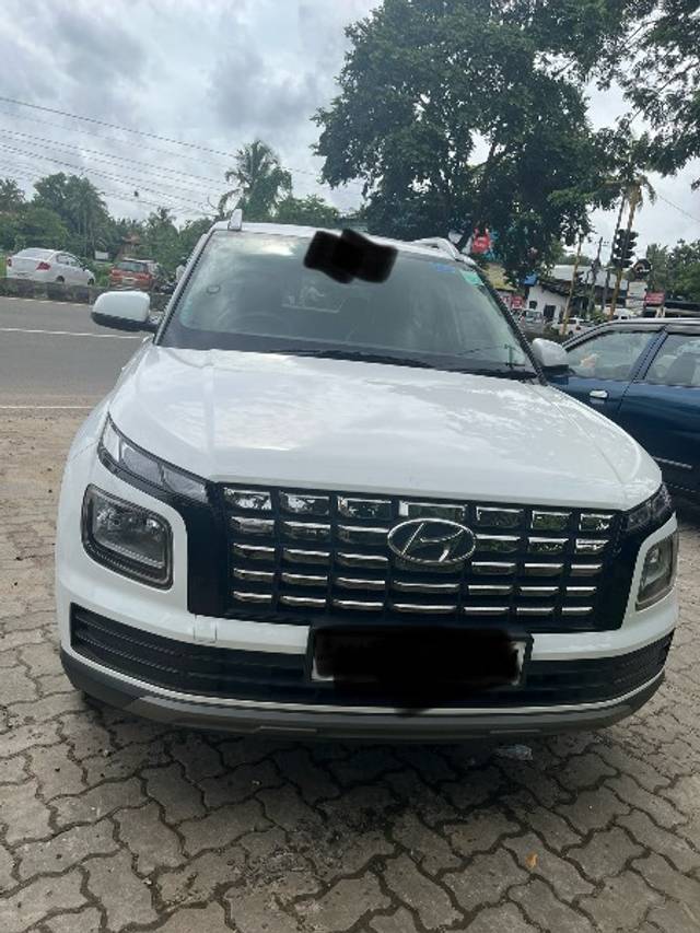 https://images10.gaadi.com/usedgaadi-sellcar/UsedCar/95da6f86-fcc6-493e-8301-51920439c3c5/0543b6aa-3a99-45cd-bf11-6e1673db8d37.jpeg?imwidth=6400