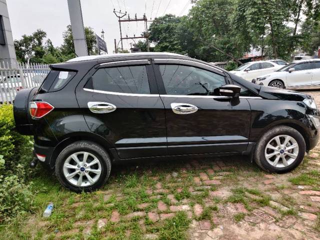 https://images10.gaadi.com/usedgaadi-sellcar/UsedCar/95e9007f-e131-4228-ab71-ffdaeb09f8d6/54df58fc-857d-486f-aa0e-df35bbdb1aa9.jpg?imwidth=6401