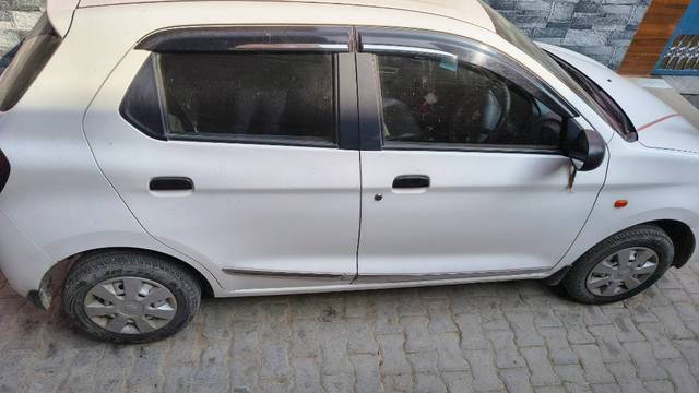 https://images10.gaadi.com/usedgaadi-sellcar/UsedCar/9620cb8f-9471-4054-9bd0-bd22d44a89a0/8e5f23c1-591e-4766-9fe2-fbe910a10e8d.jpg?imwidth=6401