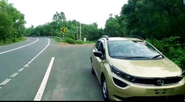 https://images10.gaadi.com/usedgaadi-sellcar/UsedCar/96656bb2-3c32-43ec-b441-444ba4b3b595/254d51c6-cdc8-4055-b2c8-53ff39e5c228.jpg?imwidth=6401