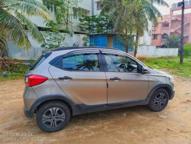 https://images10.gaadi.com/usedgaadi-sellcar/UsedCar/966724ac-7fc4-4e95-b73e-d8695b864494/c727066f-635b-45c7-8da7-60f8d8aa038c.jpg?imwidth=6401