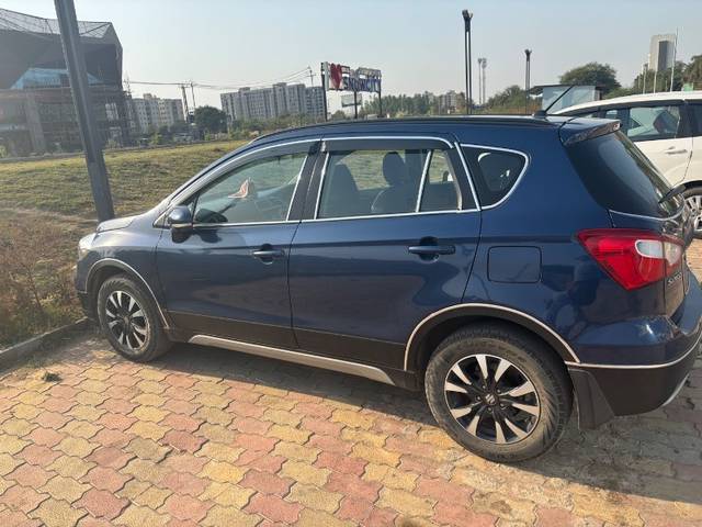 https://images10.gaadi.com/usedgaadi-sellcar/UsedCar/9685108d-ddec-457d-bfe2-bae7f1fc8b12/abf83fc2-1d8a-4b89-89c3-370c802f36b5.jpeg?imwidth=6400