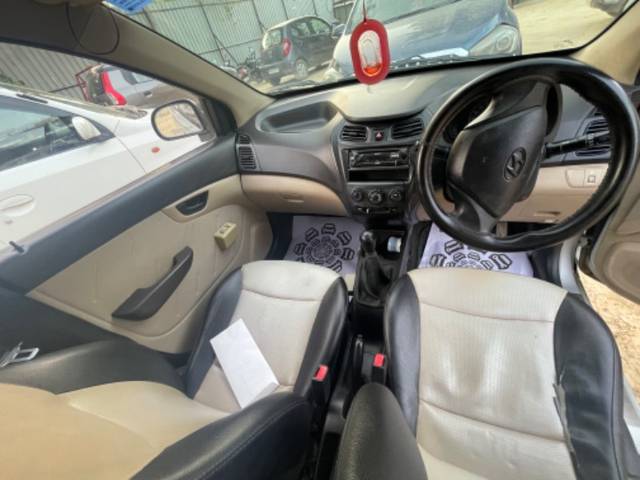 https://images10.gaadi.com/usedgaadi-sellcar/UsedCar/96f6677c-3b9b-4425-935d-c931553490a7/223ed07b-3d81-46dc-b865-5643009136ab.jpeg?imwidth=6402