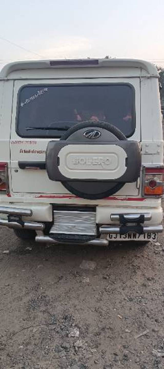 https://images10.gaadi.com/usedgaadi-sellcar/UsedCar/97232aca-f6c9-48f9-b007-33c730d647d8/303e764a-773b-4a99-8210-da51cf75ae83.jpg?imwidth=6401