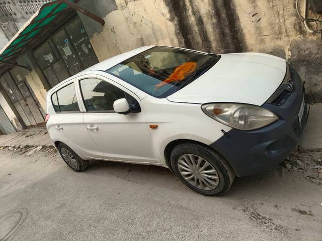 https://images10.gaadi.com/usedgaadi-sellcar/UsedCar/975825a0-8090-4b35-b5d7-78d8503c883c/23d092a4-a037-418b-933d-d338e3c669e1.jpg?imwidth=6401