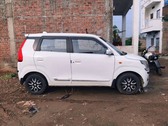 https://images10.gaadi.com/usedgaadi-sellcar/UsedCar/9763eeb8-1b00-4d5e-bc0e-c4b7999ae647/56510d3e-8bfc-48e6-9df8-dd9e9ce0b107.jpg?imwidth=6400