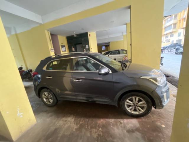 https://images10.gaadi.com/usedgaadi-sellcar/UsedCar/97c5689f-cee9-429e-95b3-86503f2f2dba/6e62e2e0-8ea5-4333-baa5-def16a42ebc3.jpg?imwidth=6401