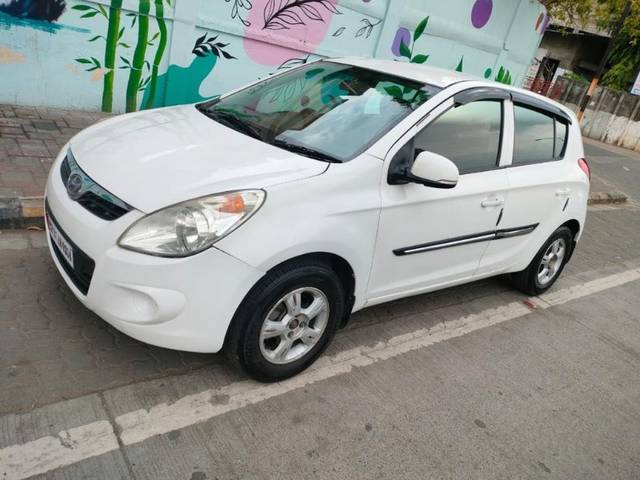 https://images10.gaadi.com/usedgaadi-sellcar/UsedCar/980a5790-4739-4206-a47c-3467c137005f/715818a2-650b-421f-80a1-6e8d6a439af9.jpg?imwidth=6400