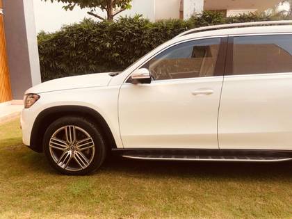 Mercedes-Benz G-Class 400d Adventure Edition Mercedes-Benz G-Class 400d Adventure Edition