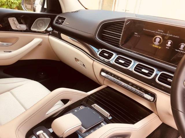 https://images10.gaadi.com/usedgaadi-sellcar/UsedCar/98120ba5-0eac-48a8-bce9-f4e47e4557d9/9feee083-30fa-4438-8c1e-193cfbc59ee2.jpeg?imwidth=6402