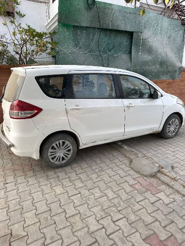 https://images10.gaadi.com/usedgaadi-sellcar/UsedCar/982c526c-9fa9-4c51-9e33-9d782b468528/80d597e7-5fa8-45db-9e7b-aebe66f62d67.jpg?imwidth=6402