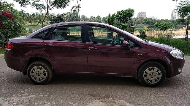 https://images10.gaadi.com/usedgaadi-sellcar/UsedCar/987931ef-b61d-451c-be69-991f7384bdad/dd1ec8cb-7b2a-4ce1-8110-63b0549d312d.jpg?imwidth=6401