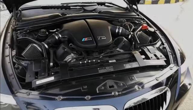 https://images10.gaadi.com/usedgaadi-sellcar/UsedCar/98936eb2-5205-4b91-a87c-a2eb7685240f/e165f64a-403e-46e1-8943-06d080679298.jpg?imwidth=6402
