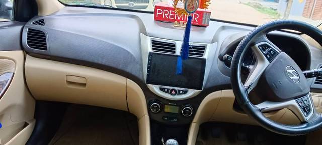 https://images10.gaadi.com/usedgaadi-sellcar/UsedCar/98d6ec9c-8537-4aeb-82d6-2499749d0b3a/c5e3d61f-6b19-4650-8b4f-06f336e8712c.jpg?imwidth=6402