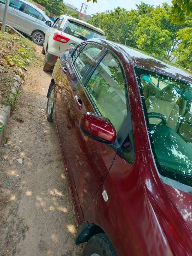 https://images10.gaadi.com/usedgaadi-sellcar/UsedCar/9931c78b-3e65-4bac-89c5-8ef5df2c42a9/dfa8a512-5808-48e9-b0c9-f65b1393cdd9.jpg?imwidth=6402
