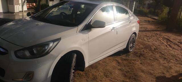 https://images10.gaadi.com/usedgaadi-sellcar/UsedCar/995cebba-641f-42a9-b737-64c3808823bf/a5fb1fbc-2bba-43e3-9338-a24812f468e5.jpg?imwidth=6401