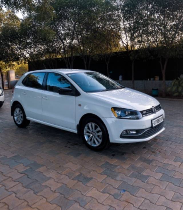 https://images10.gaadi.com/usedgaadi-sellcar/UsedCar/999d5c0c-f325-49c9-bf06-8dd32d09b5be/2cefab05-df7d-4abe-b546-0145a7b3ece9.jpeg?imwidth=6400