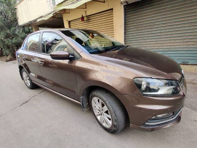 https://images10.gaadi.com/usedgaadi-sellcar/UsedCar/99c28dd4-fe26-4005-b509-9527fcc75d6b/b9f5e55c-77fa-4911-b8ee-06fd073a78b0.jpg?imwidth=6400