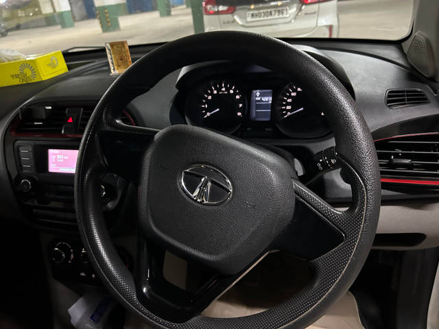 https://images10.gaadi.com/usedgaadi-sellcar/UsedCar/99f84cc1-981e-483d-953d-69c82cecc794/0095645e-1cd1-4932-8123-2647b566d02a.jpeg?imwidth=6401