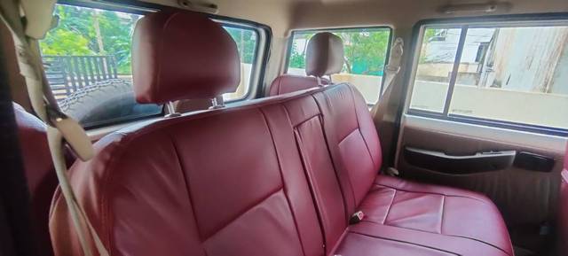 https://images10.gaadi.com/usedgaadi-sellcar/UsedCar/9a27a5da-347d-472b-97e8-70415506ddec/78fafda6-4c11-4fd3-b3c2-f2751d642375.jpg?imwidth=6402