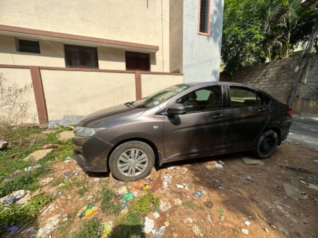 https://images10.gaadi.com/usedgaadi-sellcar/UsedCar/9a2dc3fb-00e6-4b87-883e-8f2ee028ab79/d3944584-de91-4edb-94ce-4768684d11a7.jpeg?imwidth=6401