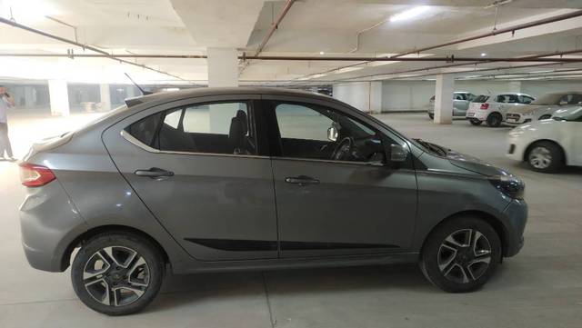 https://images10.gaadi.com/usedgaadi-sellcar/UsedCar/9a575960-0176-412a-843e-e6fb55476c65/3db31d2c-0e1c-4705-abc9-7b8e15bc556f.jpg?imwidth=6401