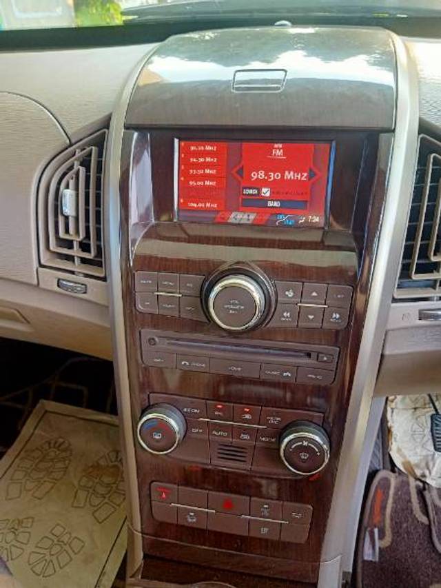 https://images10.gaadi.com/usedgaadi-sellcar/UsedCar/9abc1258-0dcb-4397-9363-57ee22f4e4e5/e7fbcd25-34fd-4461-999d-0185b2700baa.jpg?imwidth=6402