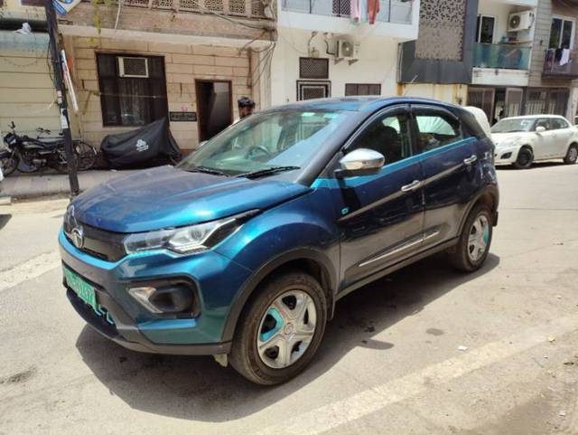 https://images10.gaadi.com/usedgaadi-sellcar/UsedCar/9adac6ca-2f0f-407b-80da-95df5e7dddc9/93d8248c-c709-417d-9b8a-f349a723bbd3.jpg?imwidth=6402