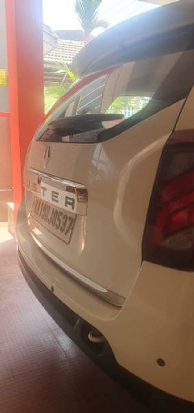 https://images10.gaadi.com/usedgaadi-sellcar/UsedCar/9af299d7-f60b-4f26-9af3-21993c440b22/d62b3cc6-b7bc-458c-b265-875898ab773a.jpg?imwidth=6402