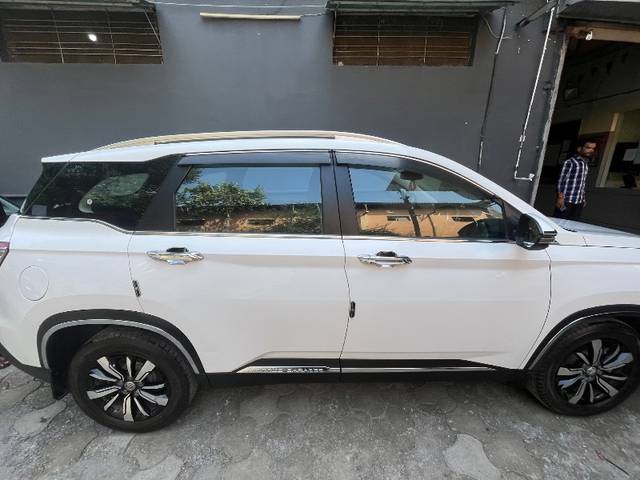 https://images10.gaadi.com/usedgaadi-sellcar/UsedCar/9bc8da6c-ced5-489d-bd13-54fd93461df4/dbc78e0d-33d8-44a0-ad5e-f87cdf96a534.jpeg?imwidth=6400