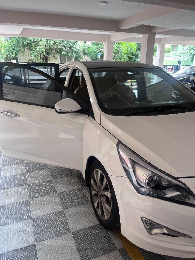 https://images10.gaadi.com/usedgaadi-sellcar/UsedCar/9beb58ef-8b91-46a5-9015-f0c21e7bed68/e471d569-cff8-42e2-b232-2043ea588b93.jpeg?imwidth=6400