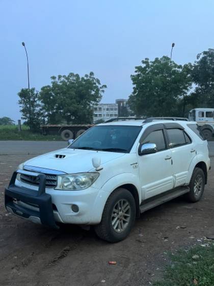 Toyota Fortuner 3.0 Diesel Toyota Fortuner 3.0 Diesel