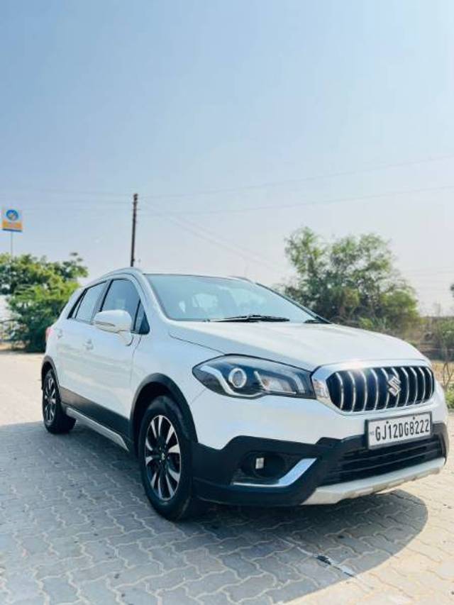 https://images10.gaadi.com/usedgaadi-sellcar/UsedCar/9c24b07c-3924-4c7d-8ff8-3d762a655507/4f5a9c17-2335-48c8-83b9-6ee8ee16e190.jpg?imwidth=6400