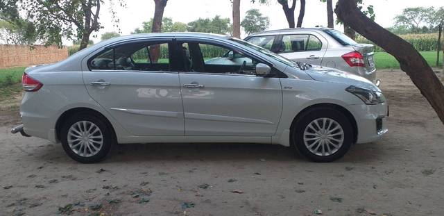 https://images10.gaadi.com/usedgaadi-sellcar/UsedCar/9c4166ab-3322-4fbe-974e-40d14deffa74/bd3aa29e-bef7-4cd6-ad4e-42f872b80259.jpg?imwidth=6400