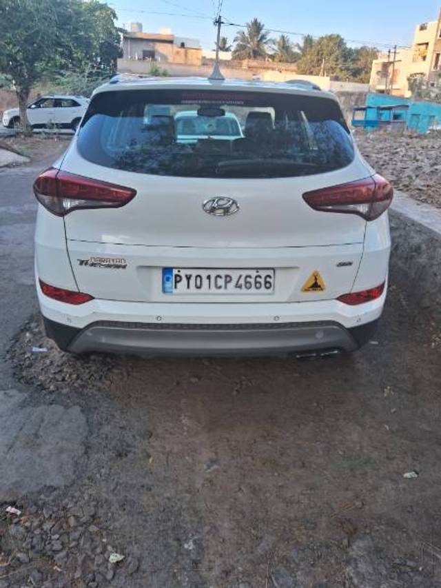 https://images10.gaadi.com/usedgaadi-sellcar/UsedCar/9c477d02-8fe9-4211-8904-6a49449aa004/c54b8e09-a096-480a-bd4e-ea3aac01ae1b.jpg?imwidth=6401