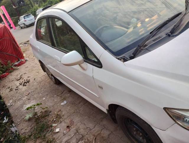 https://images10.gaadi.com/usedgaadi-sellcar/UsedCar/9ca17a3f-762d-4769-93c0-f2fed937f71b/04187280-c6e8-4cca-8635-440cd95bb582.jpg?imwidth=6400