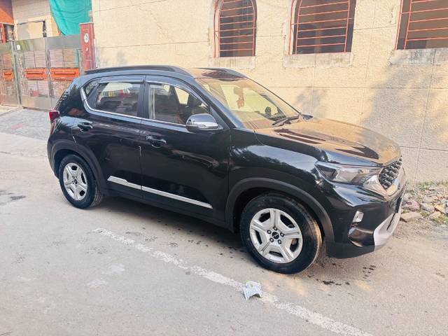 https://images10.gaadi.com/usedgaadi-sellcar/UsedCar/9ca766ce-d68a-4fad-bbda-68cbeb4d9c63/6d22ed62-7bbb-42b3-99c8-7afd73f90dcd.jpeg?imwidth=6400