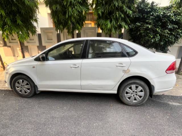 https://images10.gaadi.com/usedgaadi-sellcar/UsedCar/9cbc397b-c82f-460f-b2be-9ae9add03e5c/f758623a-d248-4d89-9823-837504c004c9.jpeg?imwidth=6402